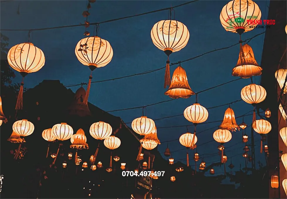Xưởng sản xuất đèn lồng Thanh Trúc chất lượng Dây đèn lồng nhiều màu kiểu dáng tròn và tỏi được sản xuất thủ công tại xưởng Thanh Trúc