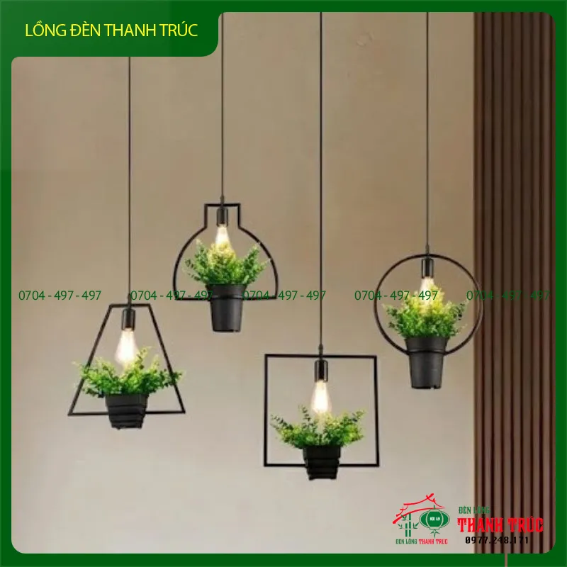 Lồng đèn sắt kết hợp chậu cây trang trí cafe