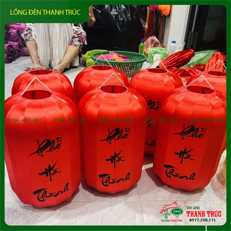 Lồng đèn sắt trang trí quán phở vải lụa vẽ tay