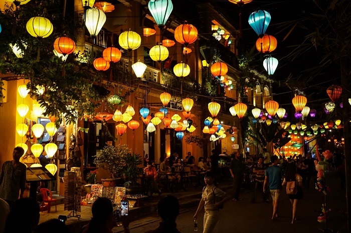 Phố đèn lồng Hội An - Khám phá điểm CHECK-IN đẹp nhất về đêm